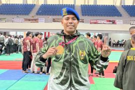 Pratu Sulasmin raih emas kejurnas pencak silat Piala Panglima TNI
