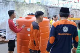 Baznas Makassar bantu salurkan air bersih