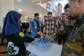 Sampah Jadi Peluang Usaha, PLN UID Sumbar Resmikan Program Sofa Botik Mia