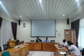 PWI Agam silaturahmi dengan DPRD Agam