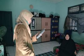 Tekan ISPA, Dinkes terjunkan tim deteksi debu di pemukiman warga