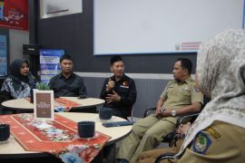 Bawaslu Sulsel gagas infomasi kependudukan berbasis barcode