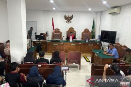 Hakim kabulkan sebagian praperadilan kelima Roy Suryo
