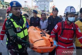 Pemprov Jabar memberi uang tunggu untuk korban selamat Kapal KM Virgo