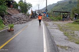 Jalan tertimbun longsor di Aceh Tengah Sudah bisa dilalui