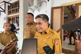 Wali Kota Ambon minta DPRD dan Pemkot kaji dampak galian C