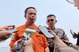 KRI Canopus conducts underwater search for Virgo Transport 8 victims