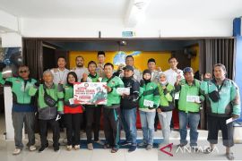 YBM PLN UPT Pematangsiantar salurkan bantuan untuk Pahlawan Keluarga