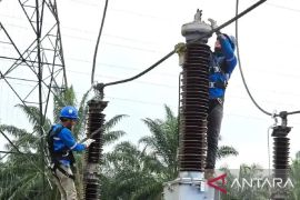 Jaga Listrik tetap andal di Hari Pelanggan Nasional, PLN perkuat keandalan transmisi di Asahan