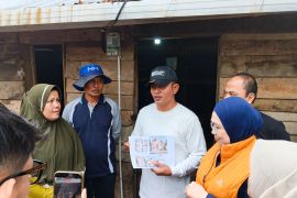 Warga Kabupaten Solok terima bantuan bedah rumah dari Kemensos