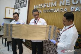 Kain tenun berusia lebih dari seabad kembali pulang ke NTB