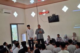 Siswa MTsN 4 Tabalong ikuti sosialisasi hukum