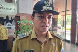 Pemkot imbau puluhan bangunan liar tutupi saluran di Tambora dibongkar