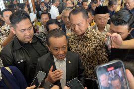 Bahlil siapkan aturan distribusi pertalite-biosolar agar tepat sasaran