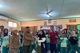 ECOGENZ PSM gandeng Perhutani dan UIN Walisongo ajak santri rawat bumi