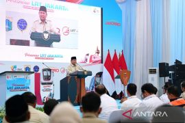 Prabowo: Danantara wajib bantu pengembangan LRT Jakarta