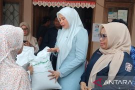Pemkab Solok salurkan 36 ton beras bantuan CPP untuk 1.213 KK