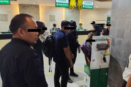 Rudenim Denpasar kawal dan amankan pemindahkan dua deteni WNA ke Makassar
