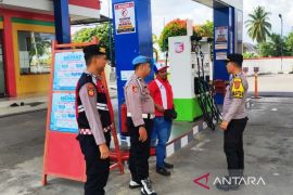 Polres Nagan Raya Aceh siagakan personel di SPBU cegah penimbunan BBM