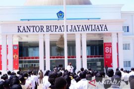 Bupati Jayawijaya ingatkan 820 CASN bijak kelola keuangan