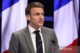 Macron: Prancis jamin pasokan minyak dan redakan tekanan harga
