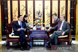 Luhut temui Menlu China untuk tiru cara pembangunan Tiongkok