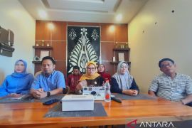 Direktur RSUD Ainun Habibie bantah isu hubungan khusus dengan staf