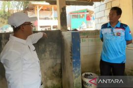 Legislator Jabar salurkan bantuan perbaikan sanitasi dan sumur bor