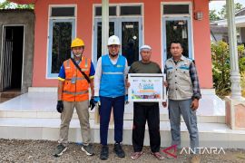 PLN Situbondo beri sambungan listrik gratis rumah ibadah di Bondowoso