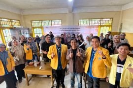 Tim pengabdian UNP bantu tingkatkan kompetensi pelaku UMKM Tanah Datar lewat literasi digital dan keuangan