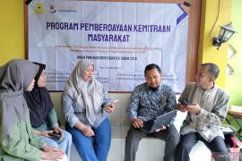 Universitas Djuanda bantu UMKM tingkatkan produksi egg roll