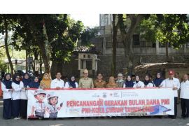 Pemkot Cimahi menargetkan himpun dana Bulan Dana PMI mencapai Rp395,29 juta