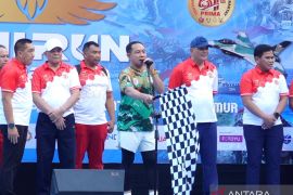 TNI Run 2026 diikuti ribuan peserta serta sukses catatkan rekor MURI