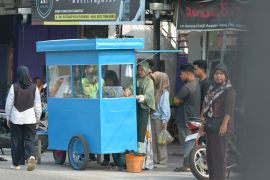 Usaha Sarapan Pagi Jadi Penopang Keluarga Rika Hijra Setelah Suami Terdampak PHK