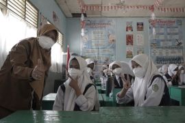 Kabut asap menyelimuti, Dompet Dhuafa hadirkan Safe School di SMPN 9 Sampit