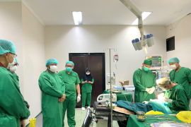 Lanud RSA Natuna gelar operasi bibir sumbing gratis