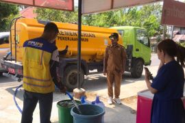 BPBD Parigi penuhi kebutuhan air bersih masyarakat terdampak kemarau