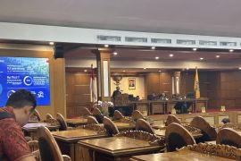 Koster tegaskan hibah masyarakat disalurkan tanpa diskriminasi