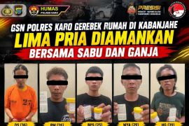 GSN Polres Karo gerebek rumah di Kabanjahe, lima pria diamankan