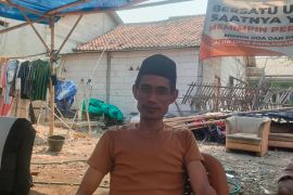 Dari penjual gorengan ke kepala desa: amanah baru Ayatulloh dimulai