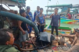 Polres Bangka Barat tertibkan tambang timah ilegal di Perairan Mentok