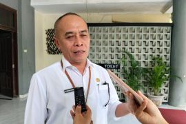 Disdag Mataram menata lapak guna ciptakan Pasar Cakranegara nyaman