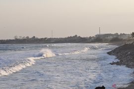 BBMKG terbitkan peringatan dini air laut pasang pada 26-30 September di Bali