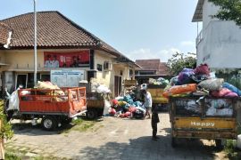 Pemkot Mataram cari lokasi pengganti tempat penampungan sampah di Monjok