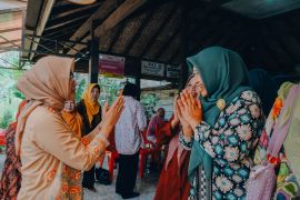 Astrid Widayani dorong lansia tetap produktif