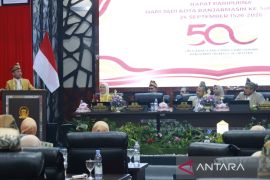 Lapsus- Wali Kota sampaikan pidato harjad ke-500 Banjarmasin pada rapat paripurna dewan