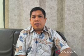 Yajid Fahmi pastikan pemasangan stiker keluarga miskin agar bantuan tepat sasaran