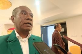 Unimor kembangkan cendana jaga biodiversitas