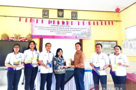 Undiksha serahkan perangkat pendidikan ramah disleksia perkuat pendidikan inklusif