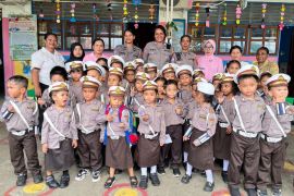 Polresta Jayapura edukasi lalu lintas lewat "police go to school"